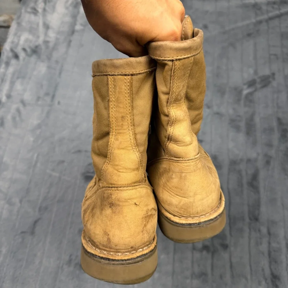 Danner MEB Hot 53110 Mens 11 R USMC Military Combat Boots Tan Leather Vibram USA